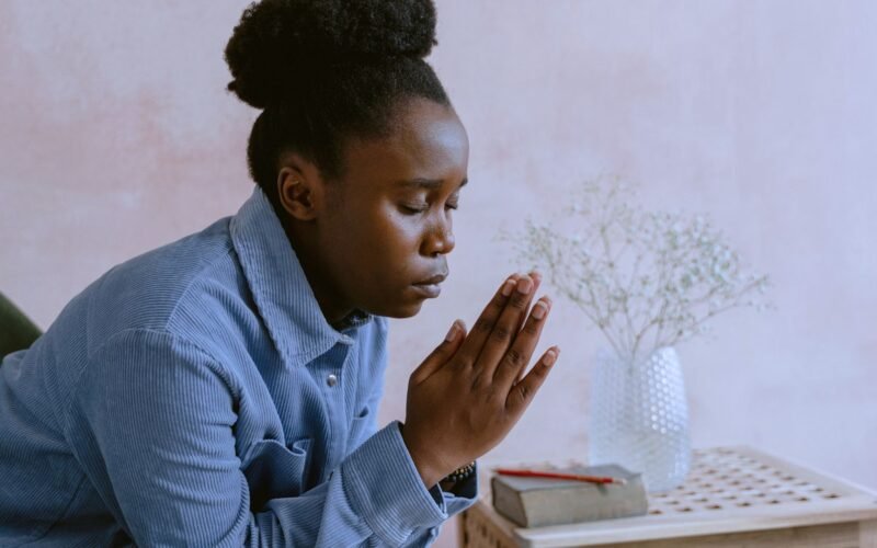 How to Pray for Financial Miracle - 9 Steps with Examples